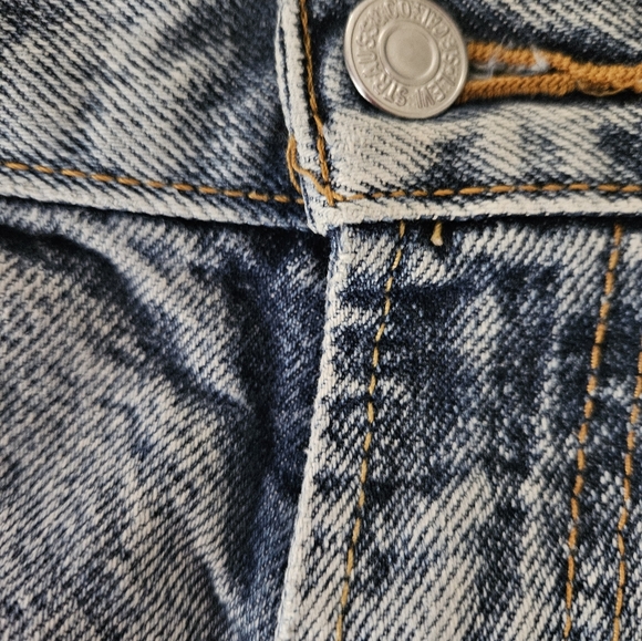 LEVI'S Vintage cut off shorts. 505 Regular fit. Size 30 - Picture 4 of 10